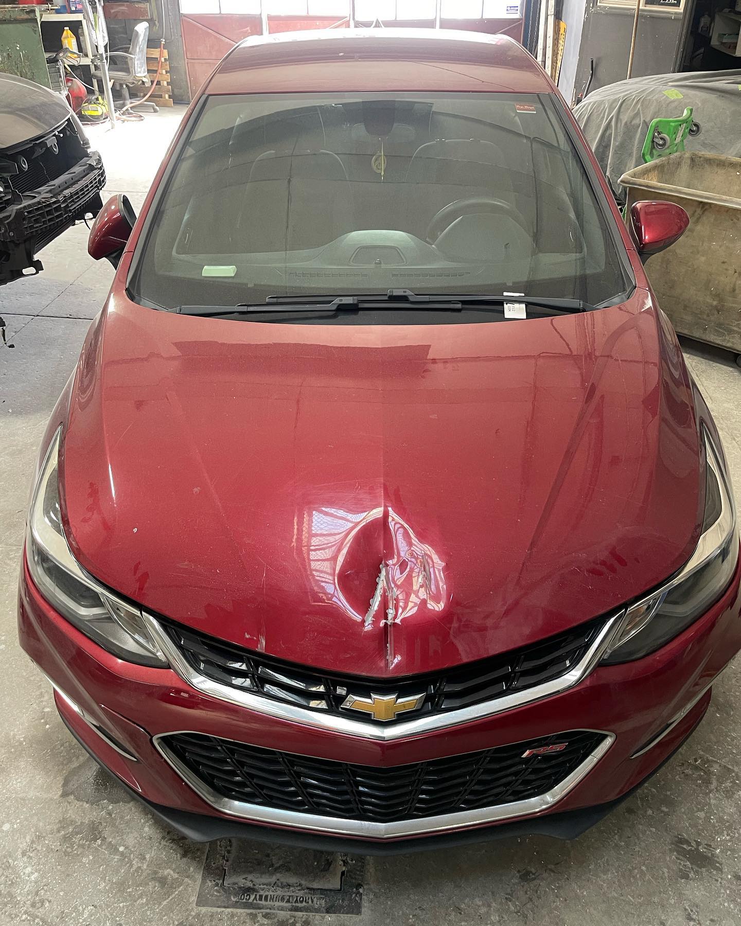 Chevrolet Cruze collision damage before repair